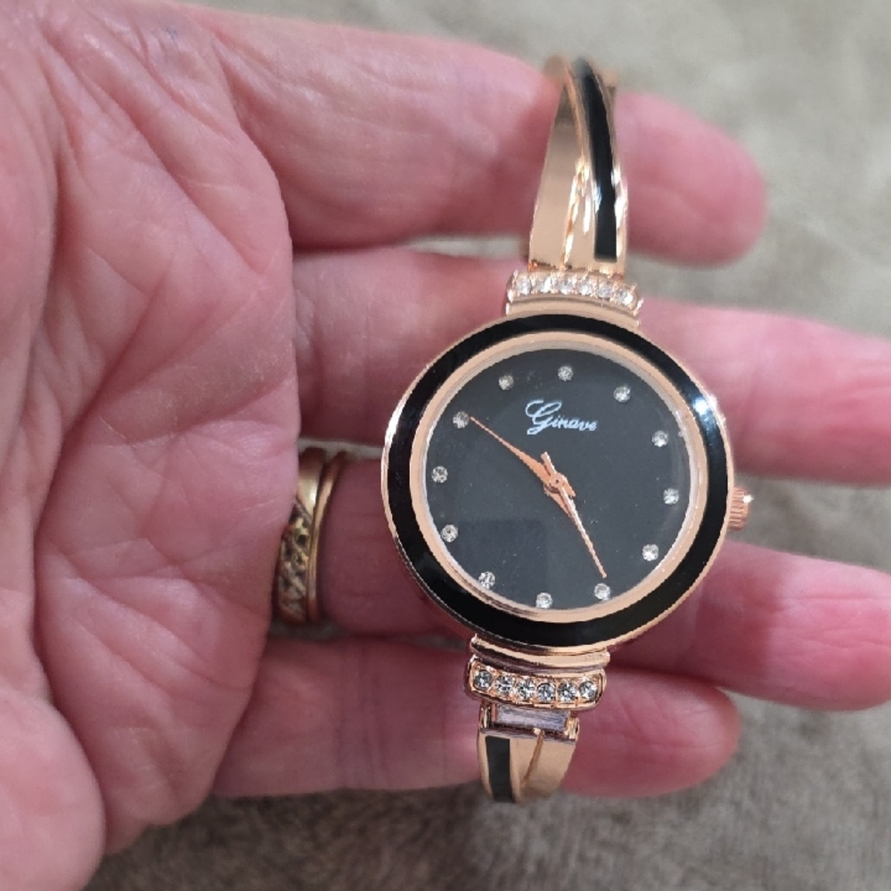 Ginave Women's Fashion Watch Coppery W/Black Rhinestones New Battery WORKS NWOT?